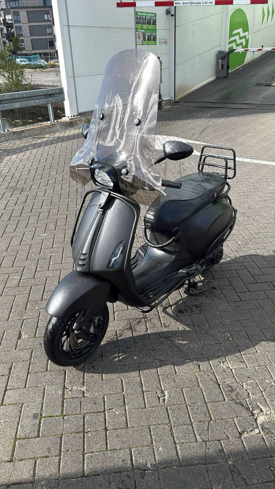Zeer nette vespa sprint lage kilometerstand!!!, Ophalen of Verzenden, Zo goed als nieuw, Benzine