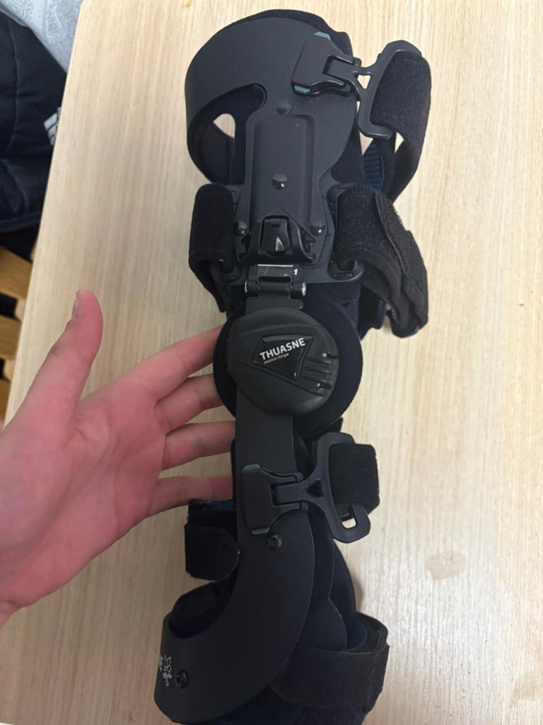 Brace, Ophalen of Verzenden, Zo goed als nieuw, Bokshandschoenen