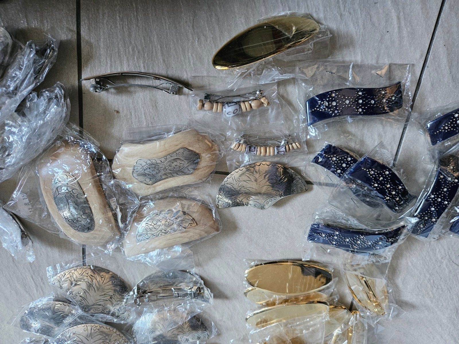 Koffer vol ongebruikte sjaaltjes,sieraden en haaraccessoires, Ophalen, Nieuw