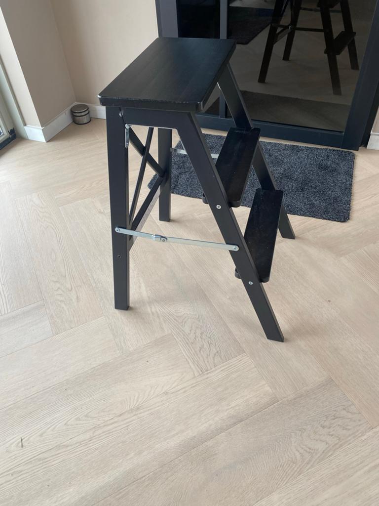 Zwarte opvouwbare keukentrap/krukje, Ophalen, Hout, IKEA, Nieuw