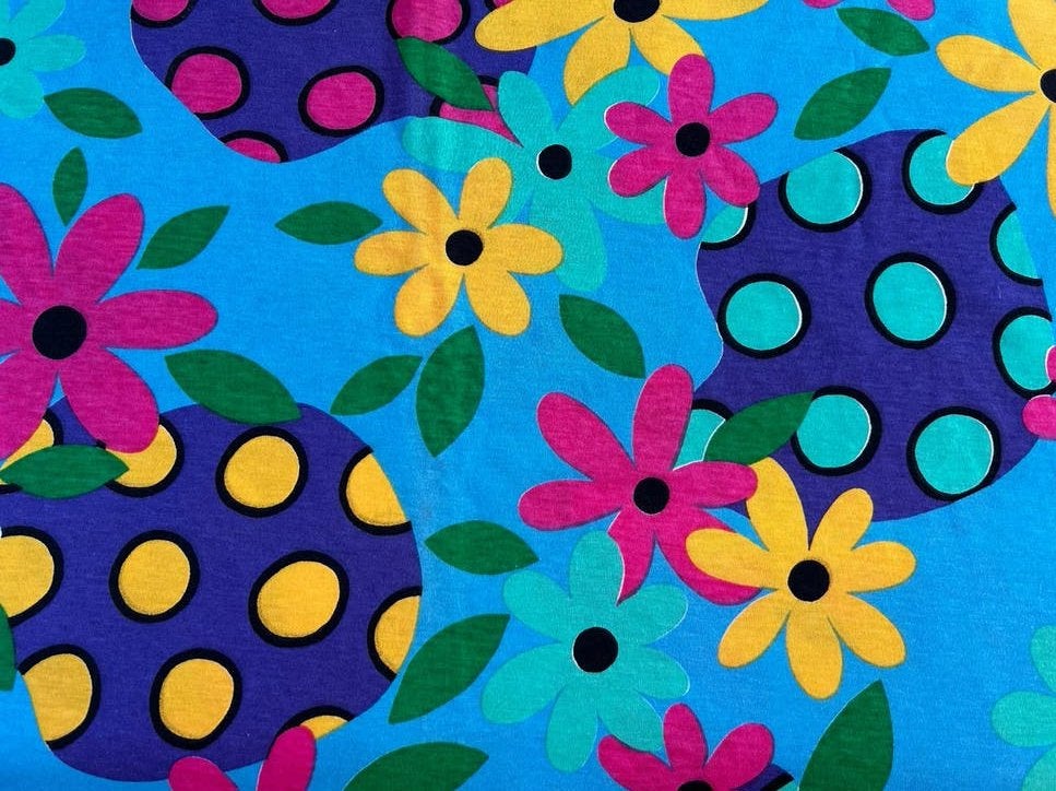 Tricot gebloemde lap in seventies stijl 1,80 lang, Hobby en Vrije tijd, Overige materialen, Meerkleurig, 120 cm of meer, Nieuw