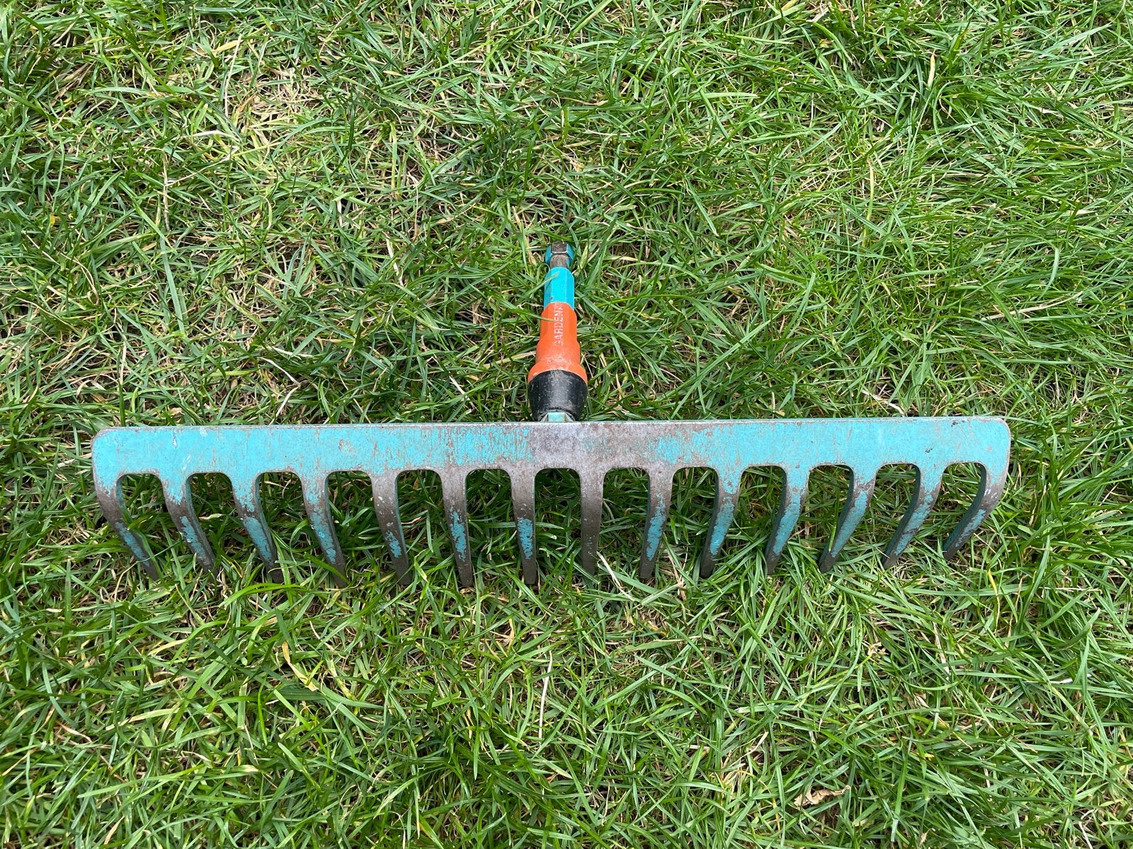 Gardena Opzetstuk Hark 35cm - Tuinhark voor Combisystem, Tuin en Terras, Ophalen, Gebruikt, Hark