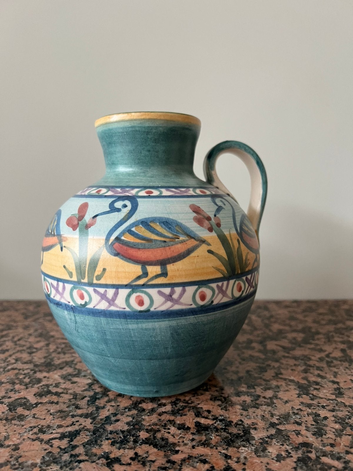 Vaas met oor in mintgroen pastel met vogel in plateel, Ophalen of Verzenden, Zo goed als nieuw, Groen