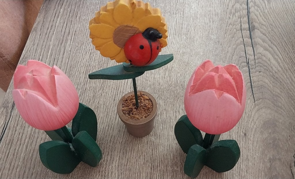 Houten bloemen: 2 tulpen en zonnebloem met lieveheersbeestje, Hout, Gebruikt, Meerkleurig, Ophalen of Verzenden