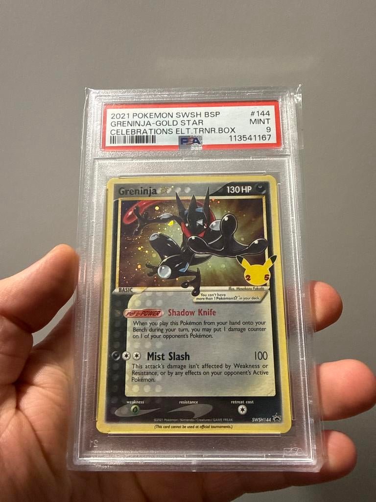 Greninja Gold Star Celebrations 144 PSA 9, Hobby en Vrije tijd, Verzamelkaartspellen | Pokémon, Ophalen of Verzenden, Zo goed als nieuw