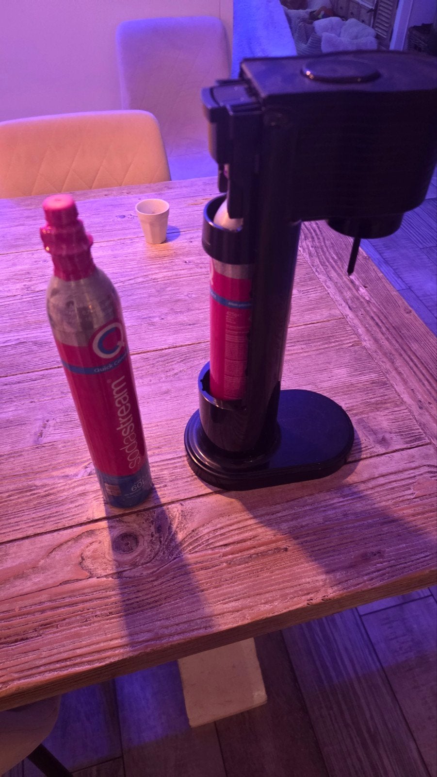 Sodastream met 2 flessen, waarvan 1 nieuw, Witgoed en Apparatuur, Ophalen, Gebruikt