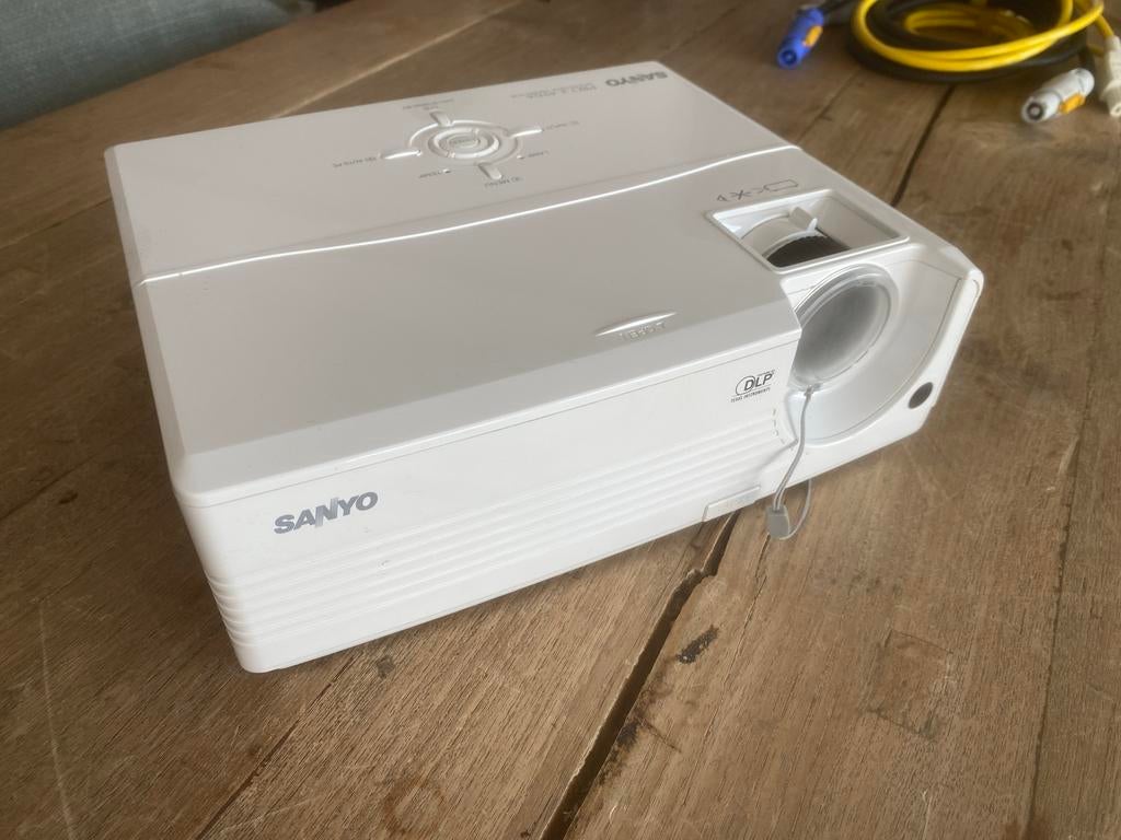 SANYO PRO-x SVGA.. Multiverse Projector - Nieuwstaat, Audio, Tv en Foto, Beamers, Ophalen of Verzenden, Zo goed als nieuw, Nvt