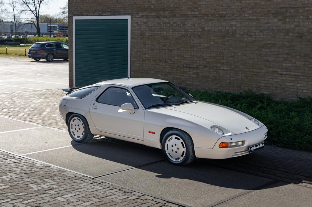 Porsche 928 5.0 S4 Coupé (bj 1991, automaat), Auto's, Automaat, Achterwielaandrijving, Cruise Control, Wit