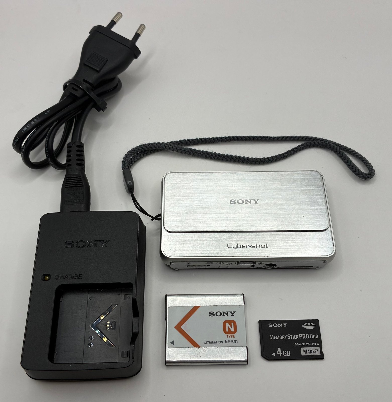 Sony Cyber-shot DSC-T99 - compact camera, Ophalen of Verzenden, Zo goed als nieuw, Sony, 8 keer of meer