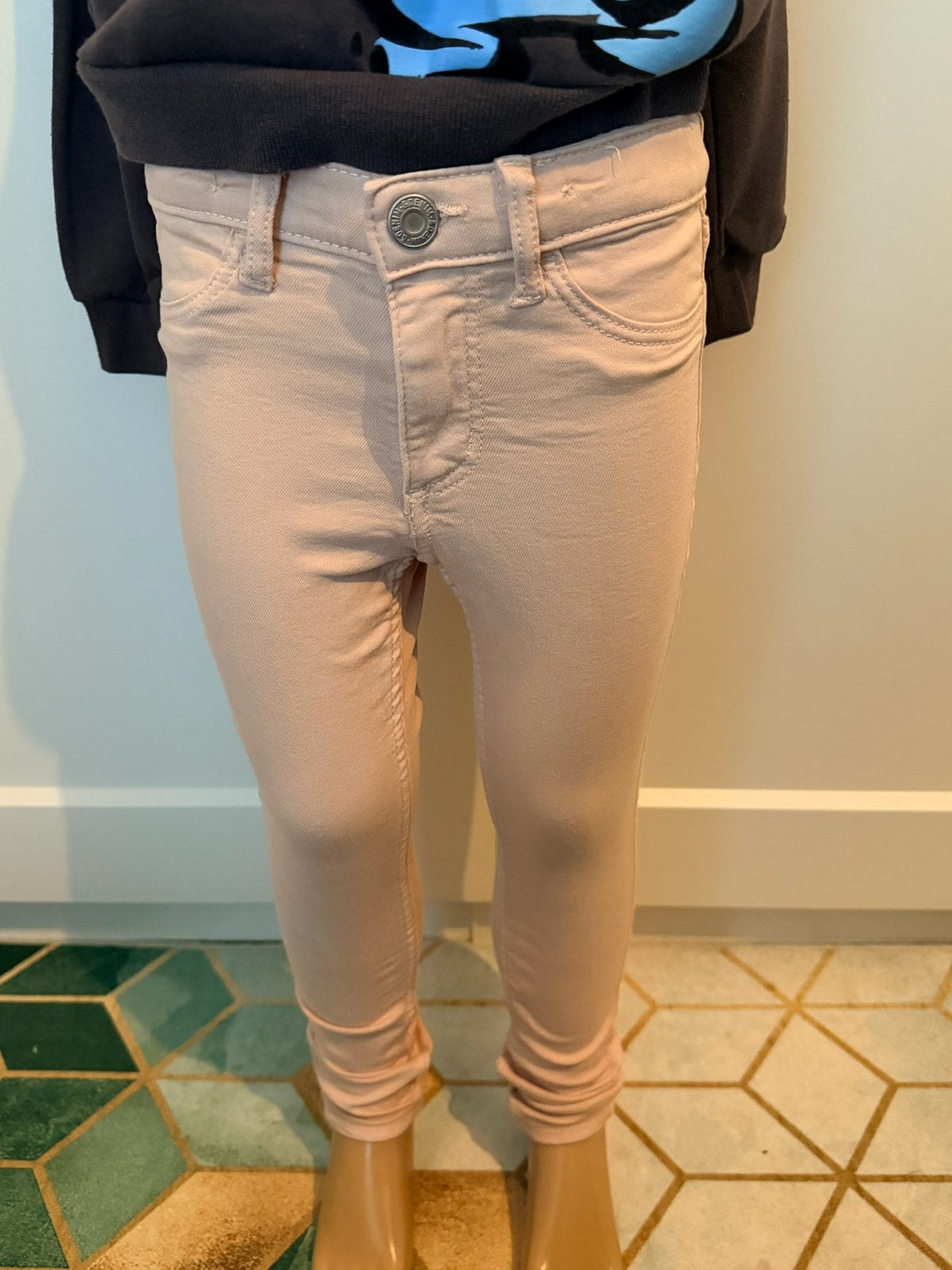 H&M kinder jeans maat 104 / lichtroze, Ophalen of Verzenden, Zo goed als nieuw, Meisje, Broek