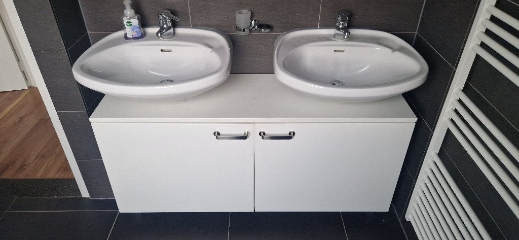 Badkamer meubel voor onder 2 wastafels, Ophalen, Gebruikt, 100 tot 150 cm, Minder dan 100 cm