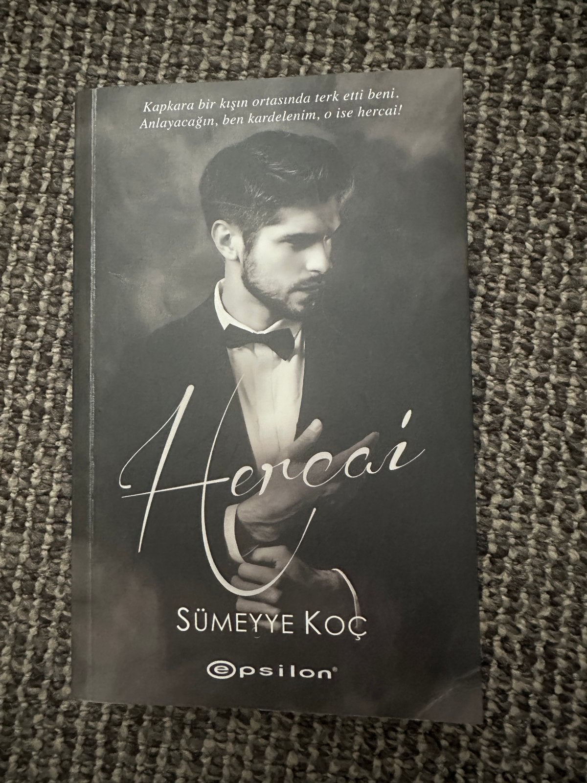 Hercai - Sümeyye Koç - Turkse Roman, Ophalen of Verzenden, Zo goed als nieuw, Wereld overig