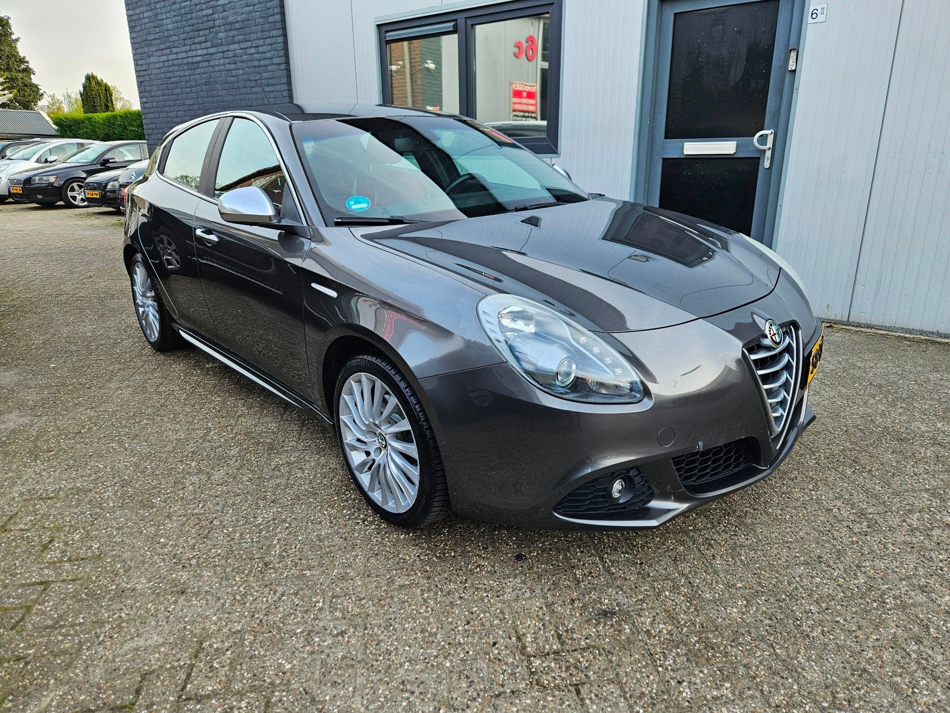 Alfa Romeo Giulietta 1.4 T Distinctive|Leer|Navi|Stoelverwar, Voorwielaandrijving, Euro 5, Gebruikt, Automatische klimaatregeling
