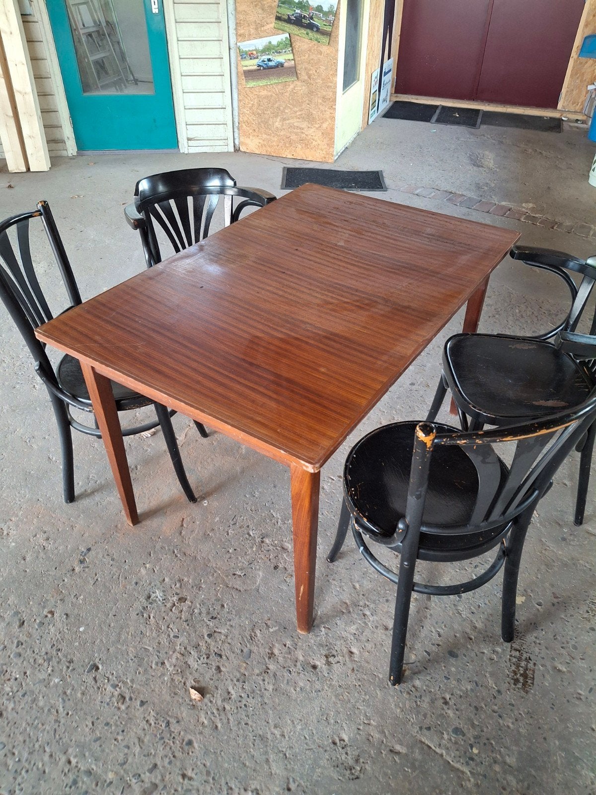 Tafel met 4 Thonet stoelen - Perfect voor mancave, Ophalen, Gebruikt, Hout