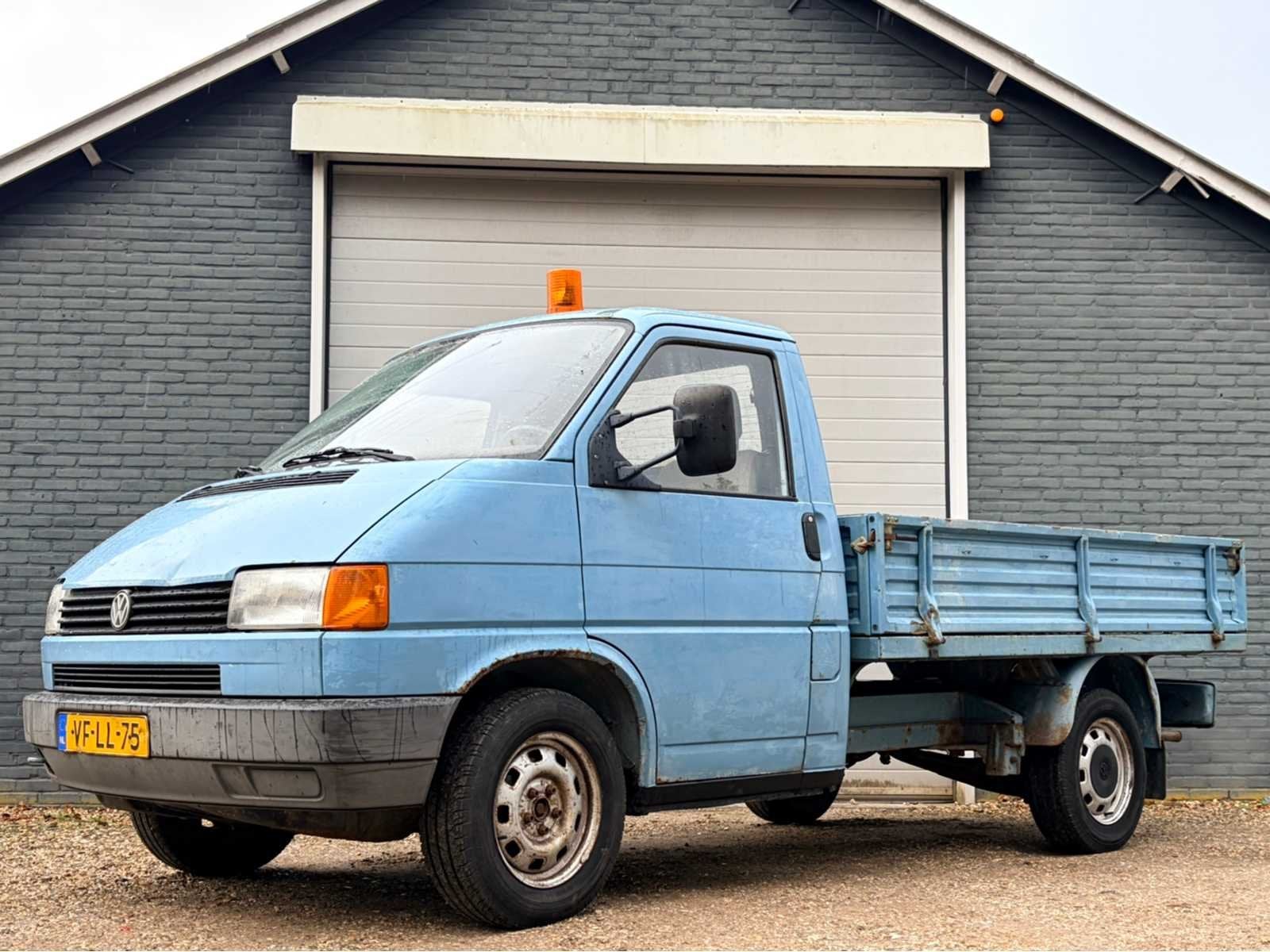 1995 Volkswagen Transporter 2.4 d 332 pick up benzine Person, Auto's, Voorwielaandrijving, Gebruikt, 2000 kg, Origineel Nederlands