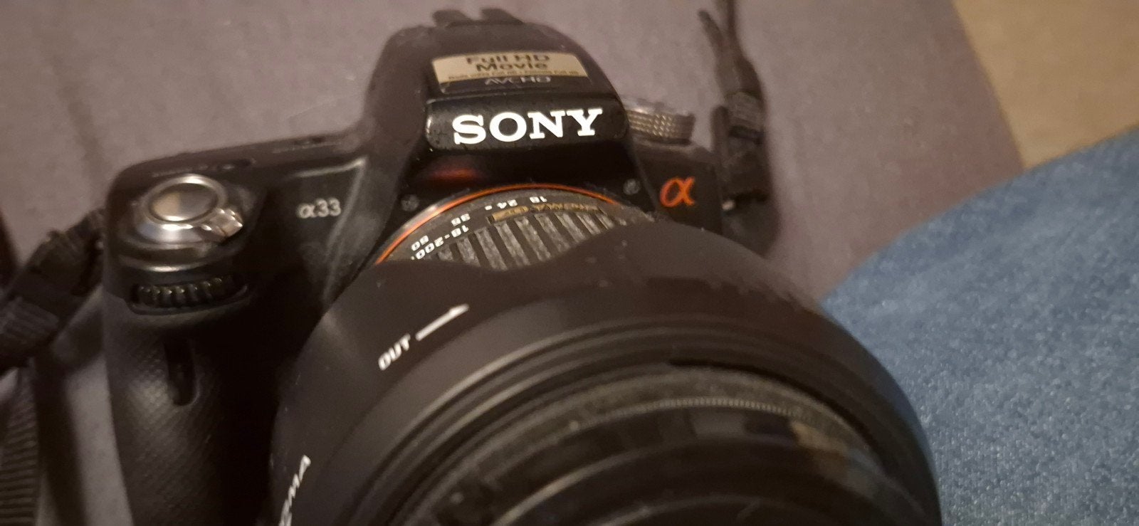 Sony Alpha a33 DSLR met Sigma 18-200mm lens, Ophalen of Verzenden, Sony, 8 keer of meer