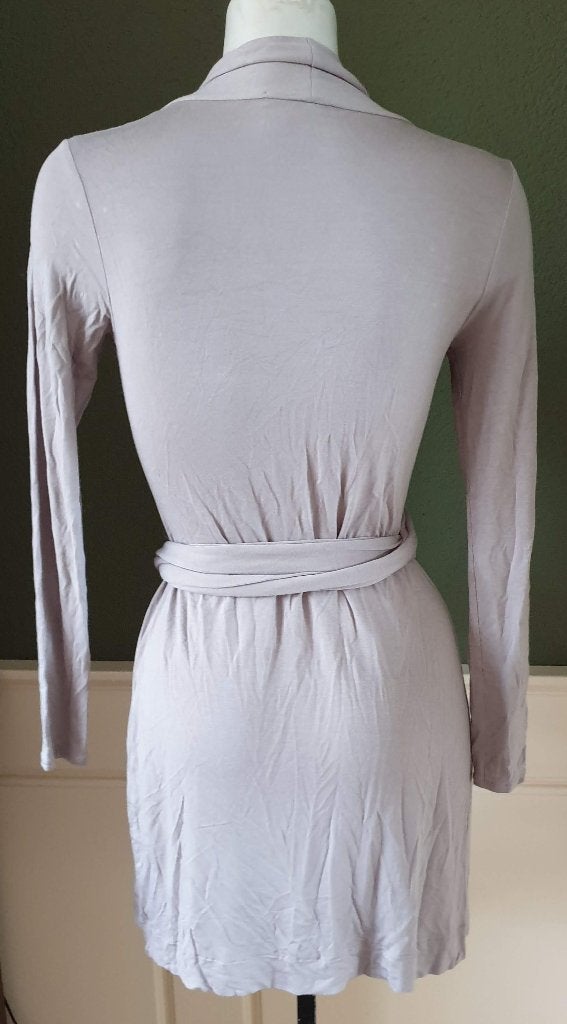 Elle leuke grijze wikkel jurk mt 34 XS, Verzenden, Zo goed als nieuw, Knielengte, Maat 34 (XS) of kleiner