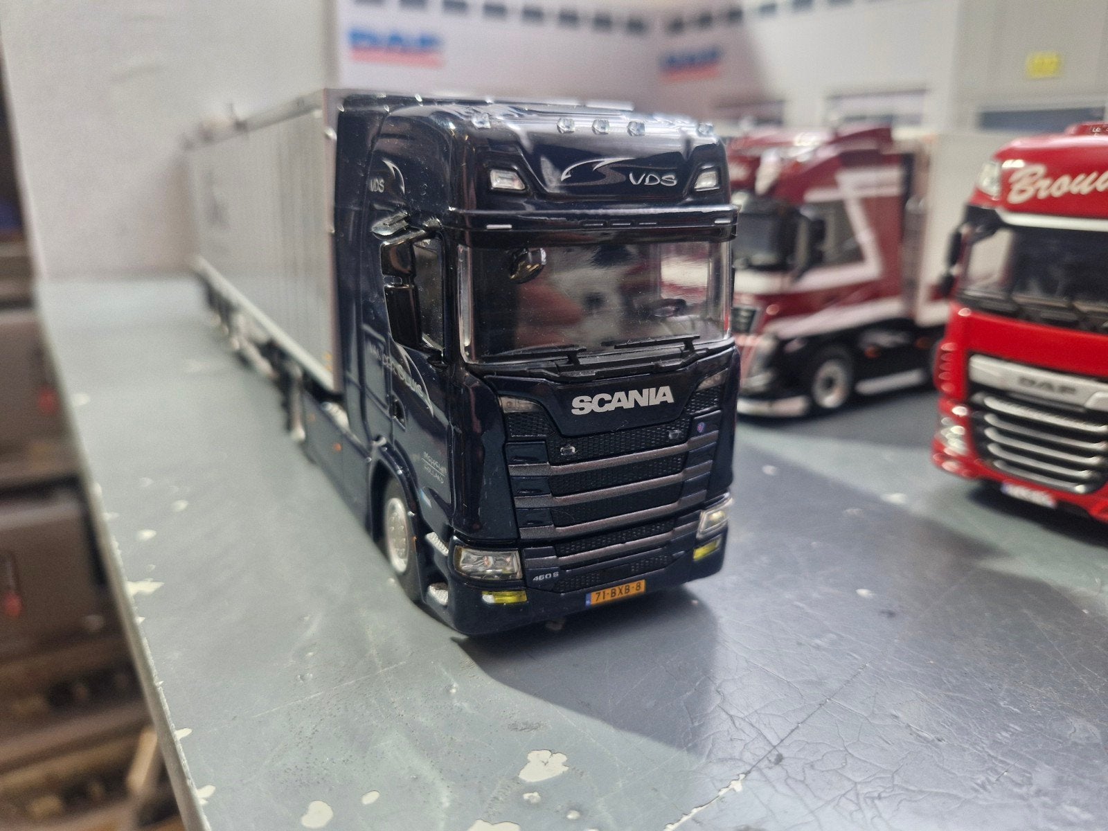 Scania met walking floor trailer wsi  van VDS