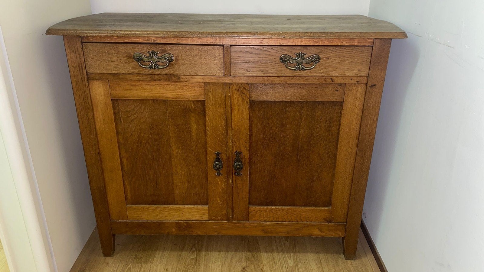 Antieke eikenhouten kast - Charmant en functioneel, Ophalen