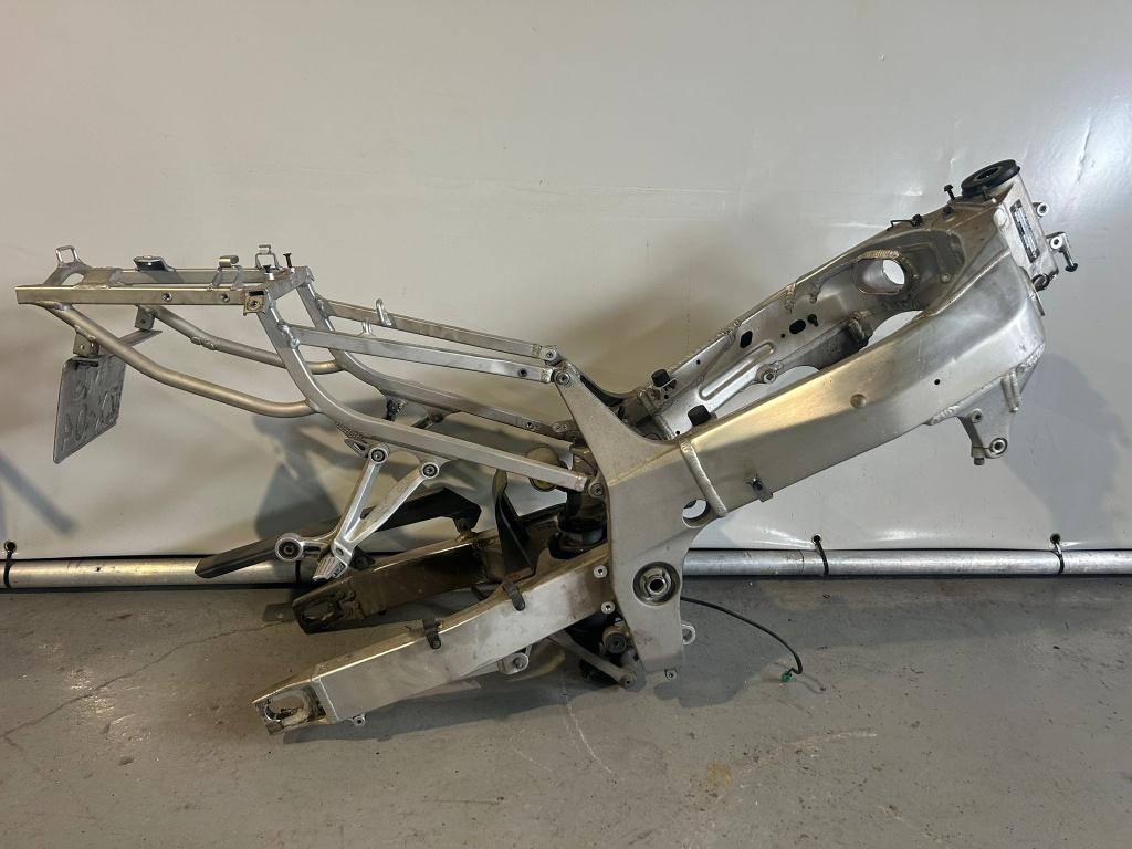 Frame Suzuki GSX-R 600 K1 K2 K3 2001 t/m 2003 ( NL ), Ophalen of Verzenden, Gebruikt
