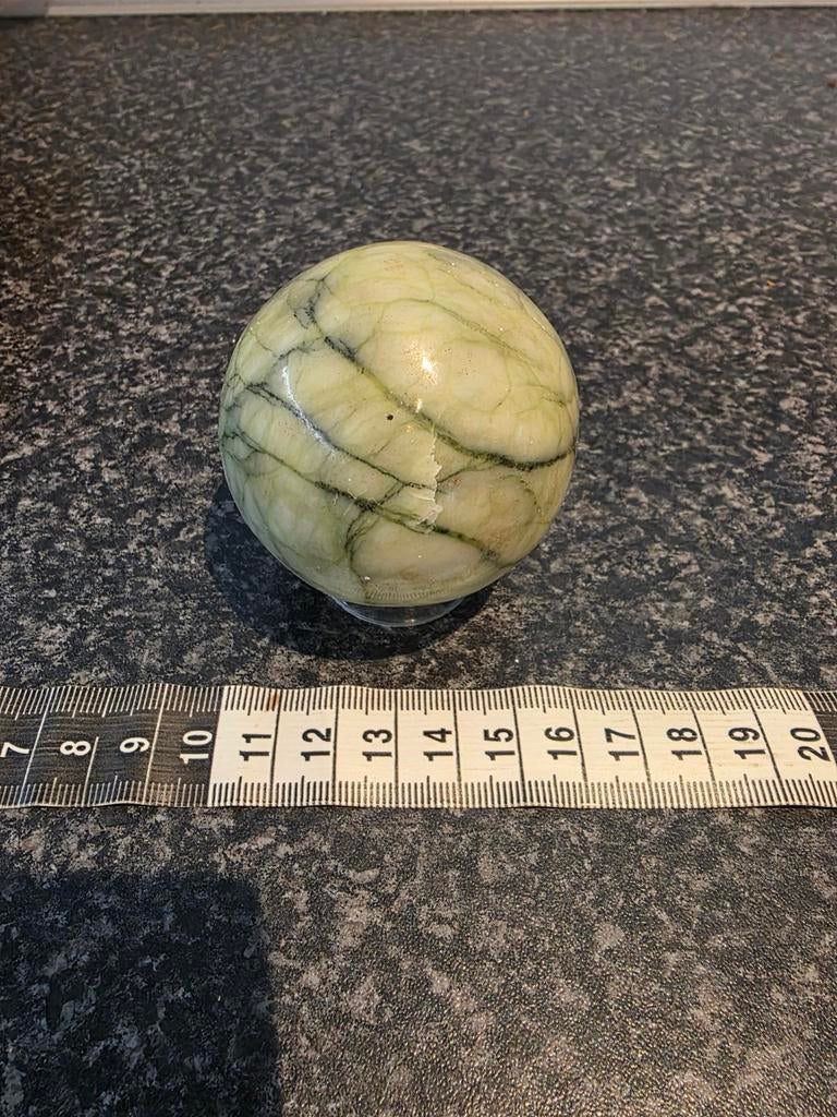 Serpentijn bol - 6 cm diameter, Ophalen of Verzenden, Zo goed als nieuw