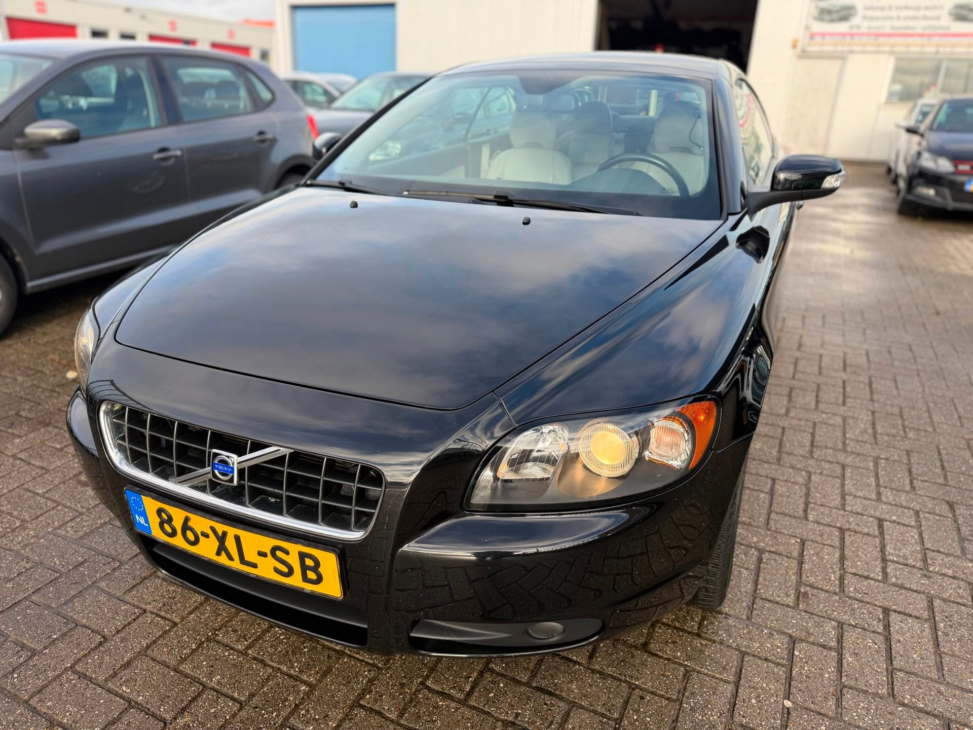 Volvo C70 Convertible 2.4 D5 Momentu|Automaat|Cabrio, Auto's, C70, Gebruikt, 197 €/maand, Cabriolet