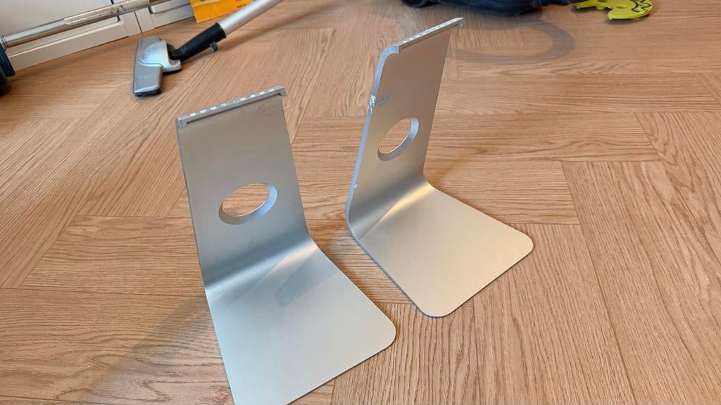 Apple iMac voet standaard (2 stuks), Computers en Software, Overige Computers en Software, Gebruikt, Ophalen