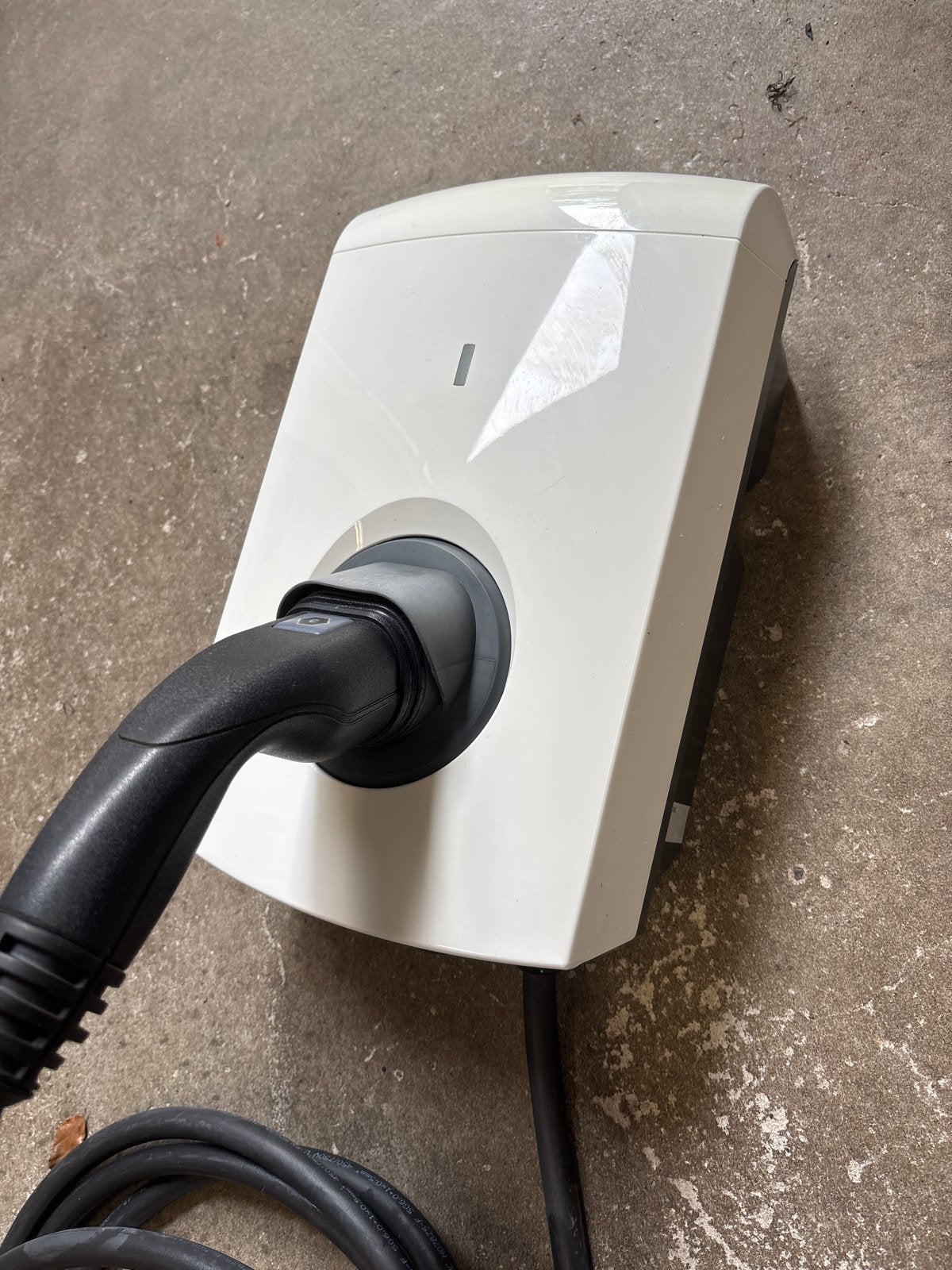 Alfen Eve Single S-line 11kW EV-laadstation met vaste kabel, Ophalen of Verzenden, Gebruikt, Laadpaal en Laadkabel