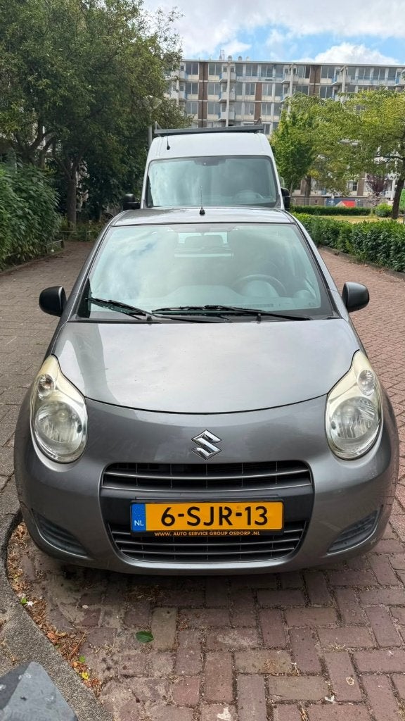 Foto 10 van Suzuki Alto 1.0 EASSS 5-drs (2013)- benzine- 4 nieuwe banden