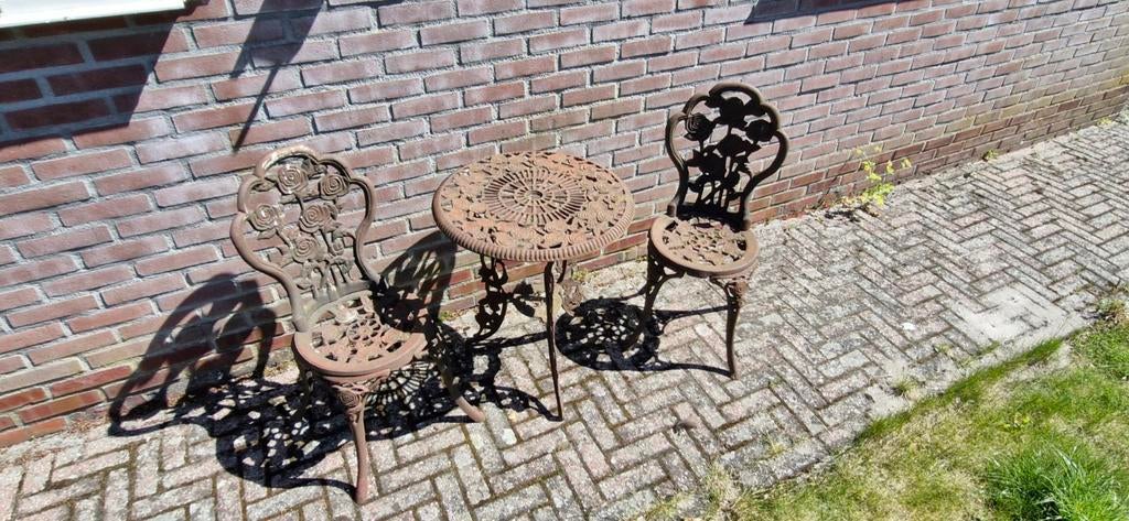 Gietijzeren tuinset: tafel en 2 stoelen, Tuin en Terras, Tuinsets en Loungesets, Overige materialen, Gebruikt, Tuinset, Eettafel