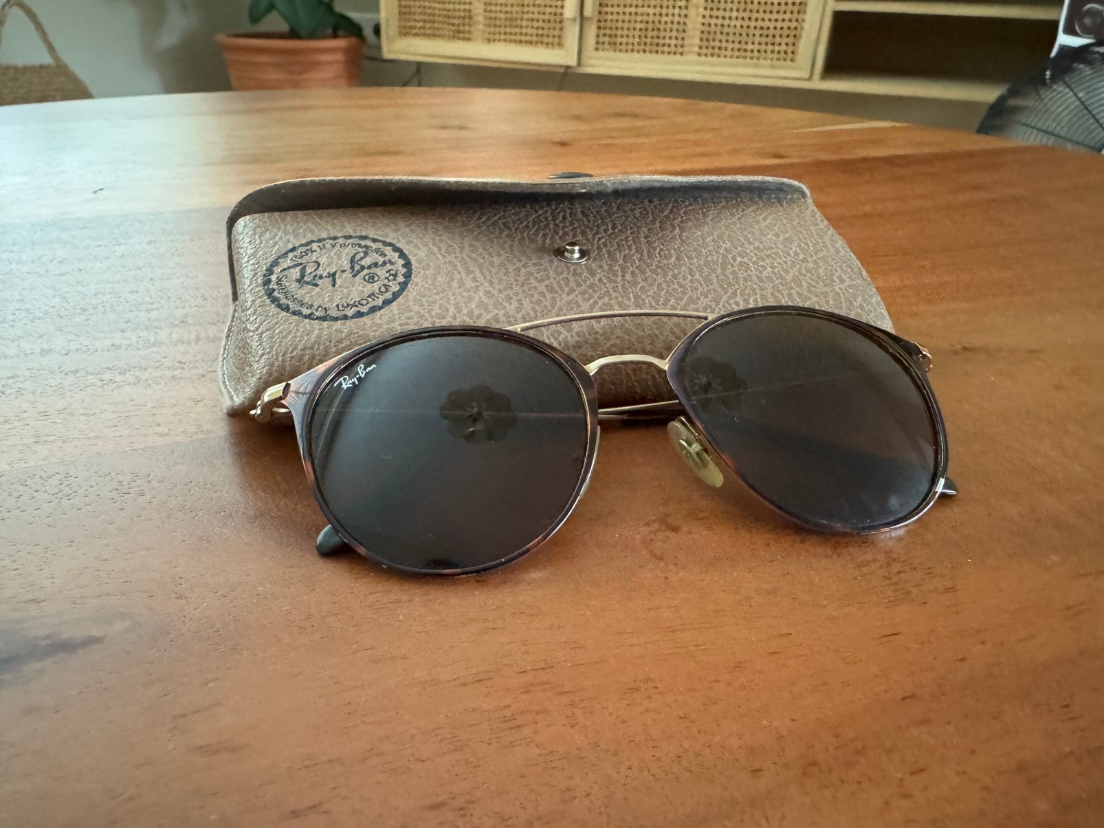 Ray Ban dames zonnebril, Sieraden, Tassen en Uiterlijk, Zonnebrillen en Brillen | Dames, Ophalen of Verzenden, Gebruikt, Bruin