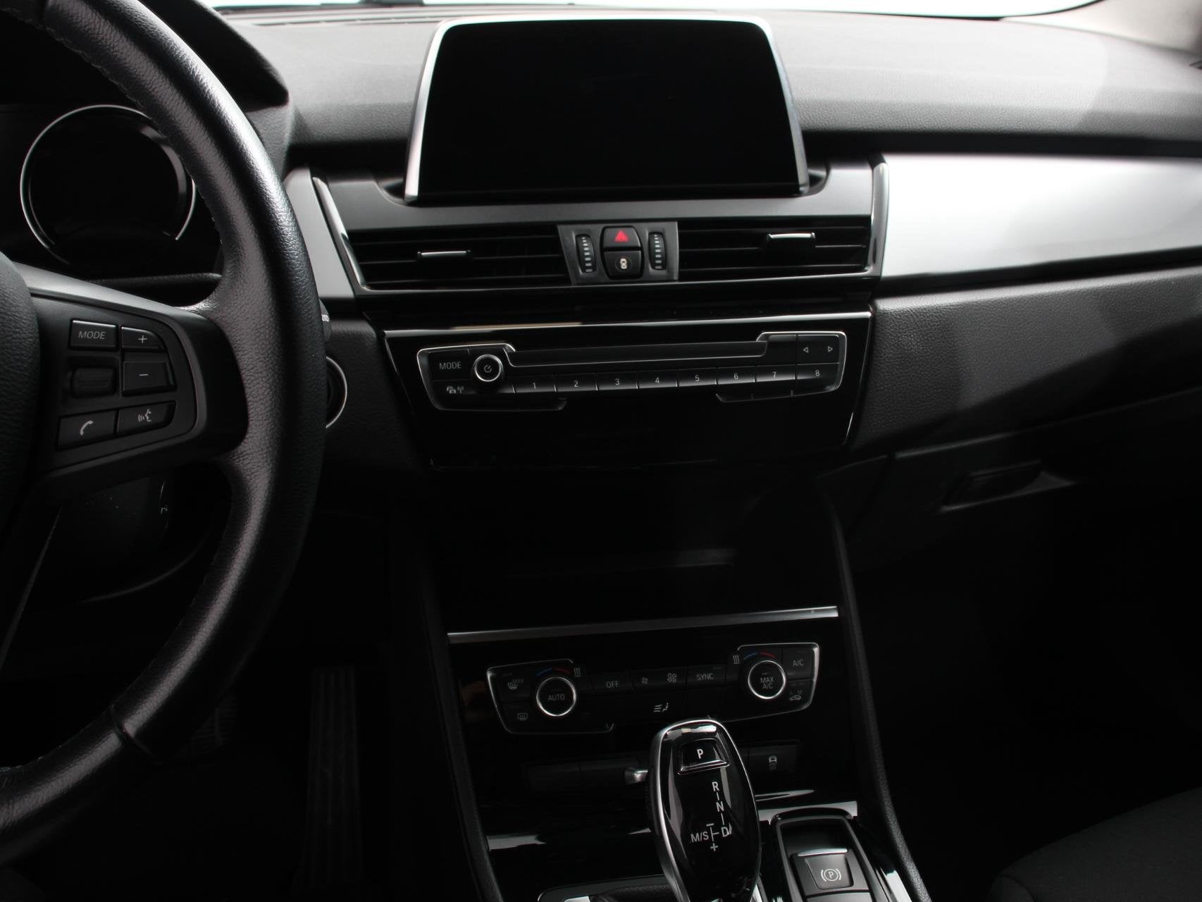 BMW 2-serie Gran Tourer 218i Automaat Corporate Lease Execut, Auto's, Stof, Gebruikt, 2-Serie Gran Tourer, Blauw