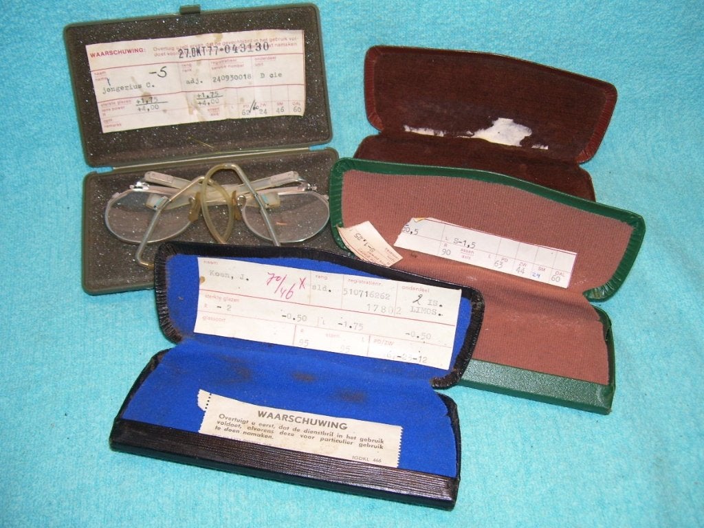 4 gasmaskerbrilkokers, gevechtsbril NBC, Ophalen of Verzenden, Landmacht, Nederland, Overige typen