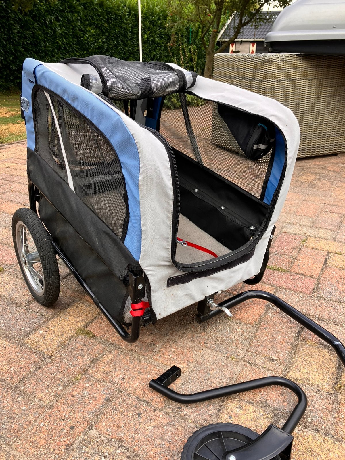 Honden fietskar / honden wandelwagen, Ophalen, Zo goed als nieuw