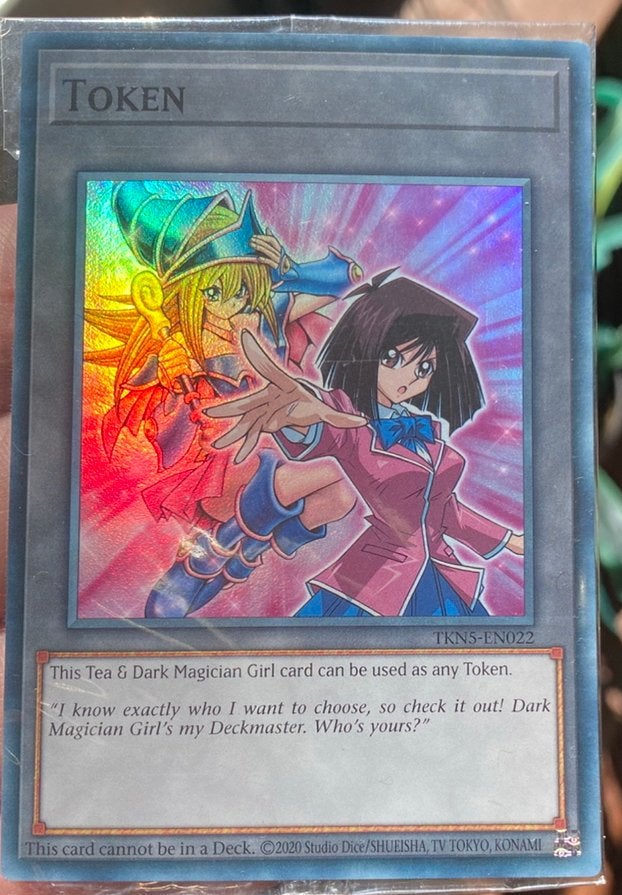 Yu-Gi-Oh! Dark Magician Girl & Tea Token Promo Sealed !, Hobby en Vrije tijd, Verzamelkaartspellen | Yu-gi-Oh!, Ophalen of Verzenden