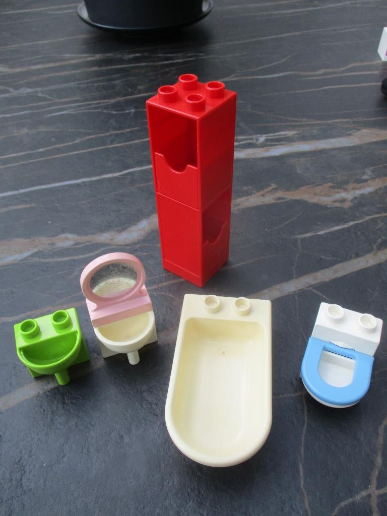 Lego Duplo huisinrichting badkamer wc wastafel spiegel bad, Ophalen of Verzenden, Gebruikt, Complete set, Duplo