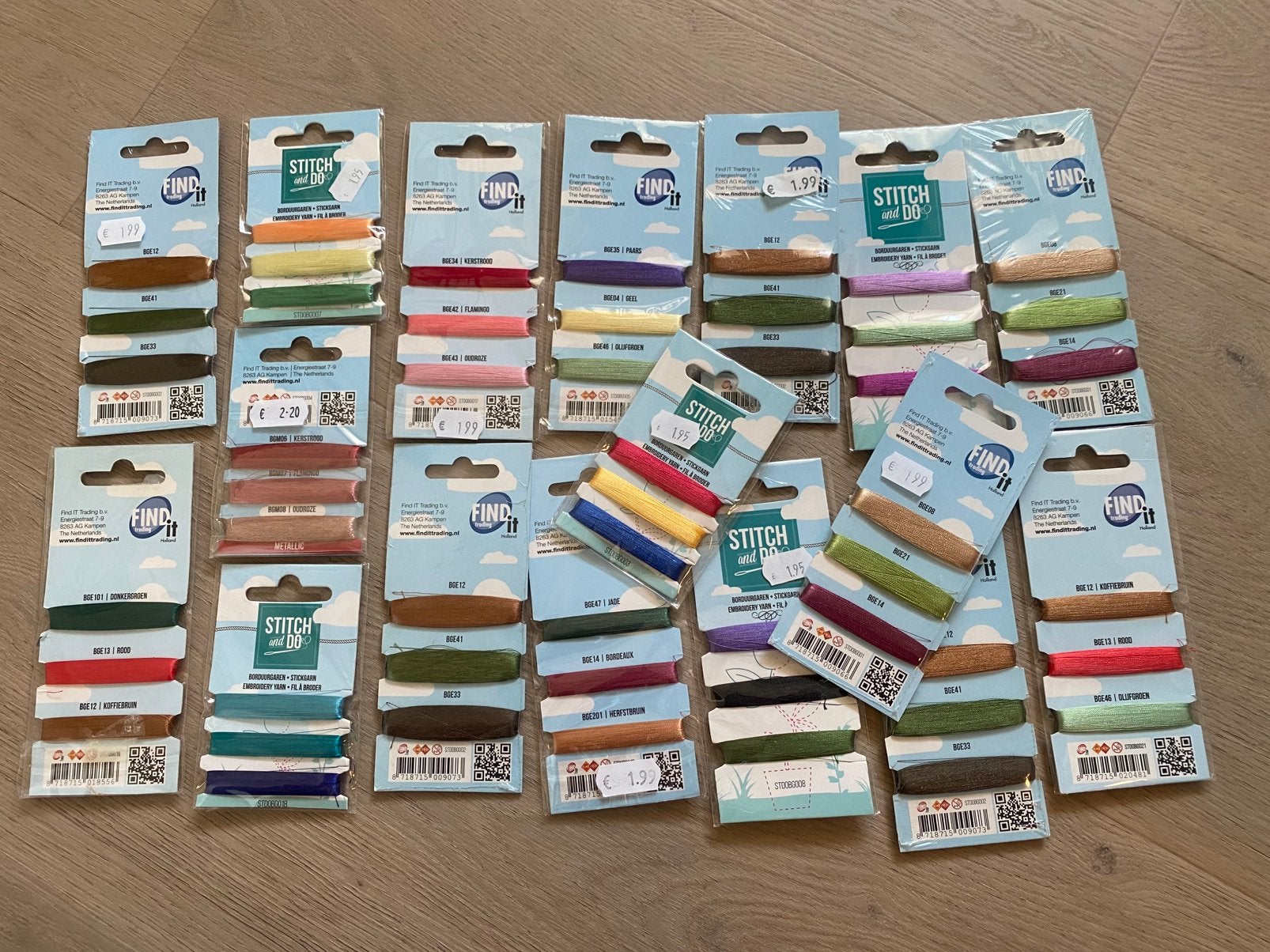17 x Stitch borduurgaren, Ophalen of Verzenden, Nieuw, Borduurgaren of Zijde