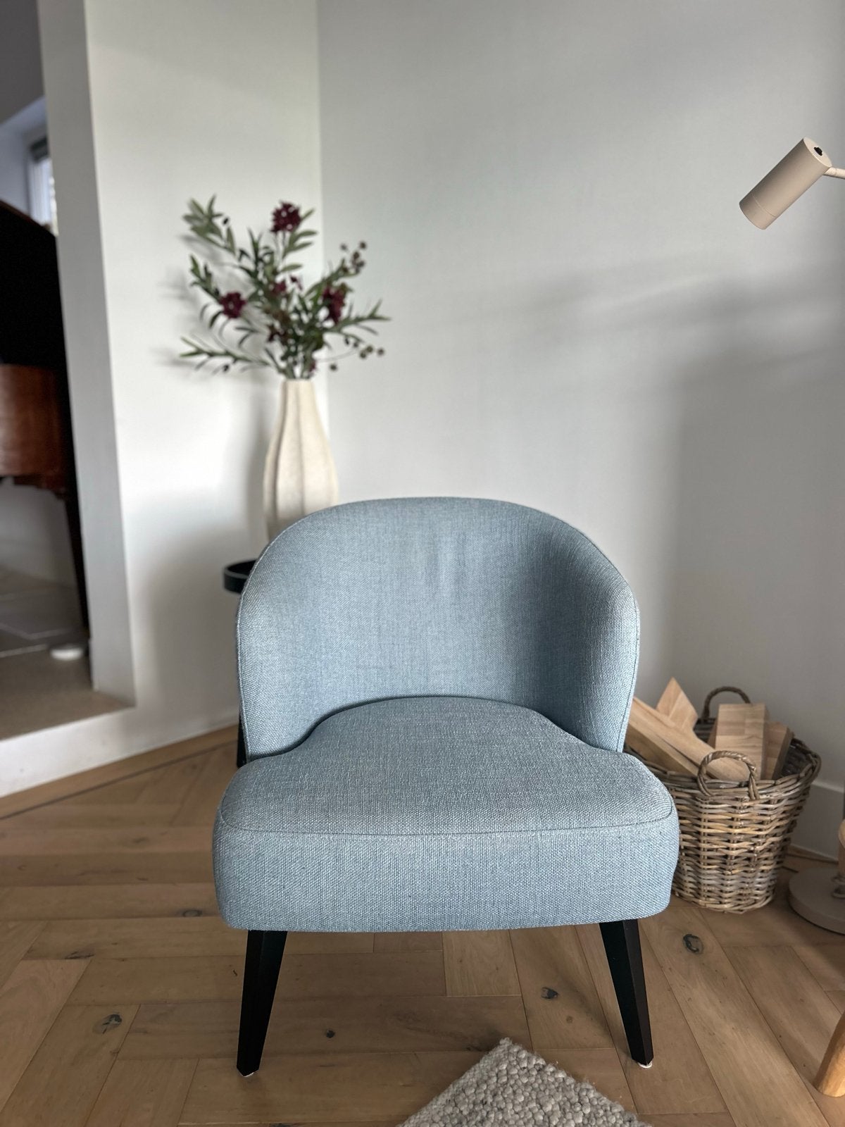 Comfortabele lichtblauwe fauteuil, Huis en Inrichting, Blauw, Ophalen of Verzenden, Zo goed als nieuw, Eén