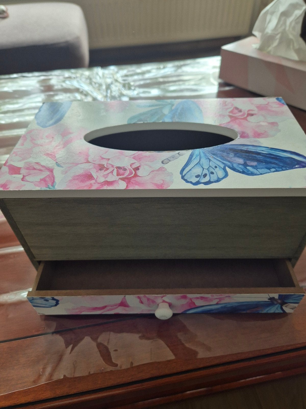 Decoratieve tissuebox met lade - Bloemen en vlinders, Hout, Meerkleurig, Overige stijlen, Ophalen of Verzenden