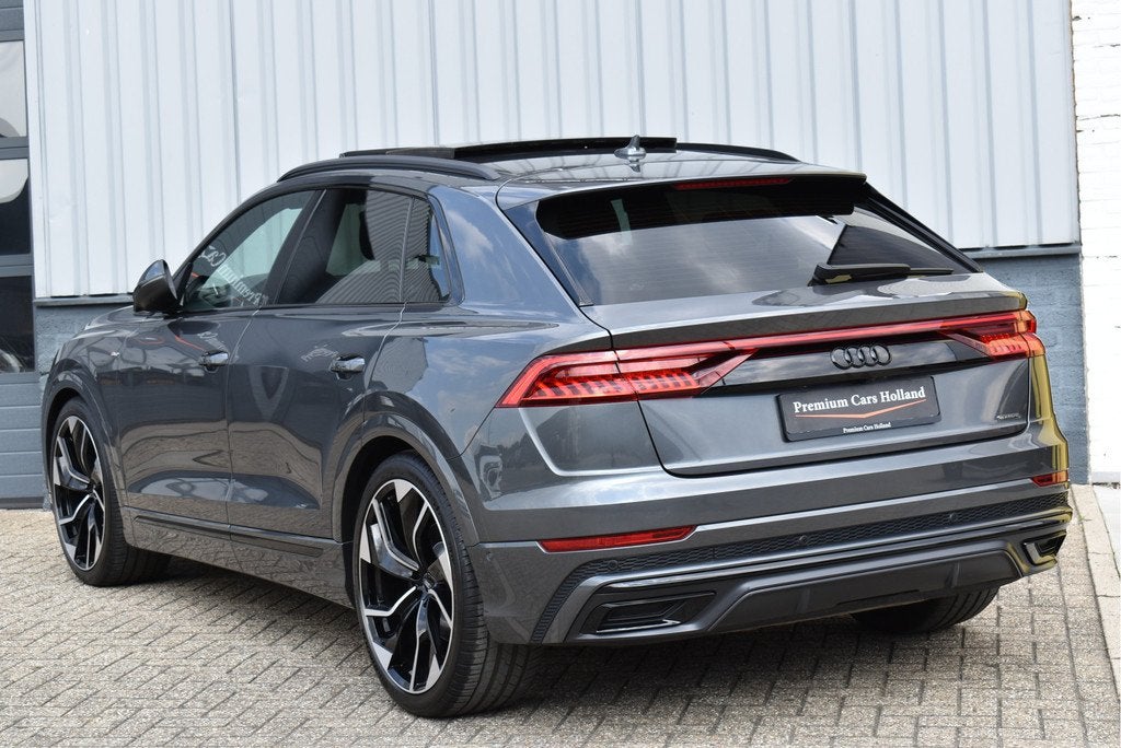 Audi Q8 55 TFSI Quattro 340 Pk S-Line Black Ed Pano Leder HU, Auto's, Audi, Automaat, Gebruikt, Euro 6, 2995 cc