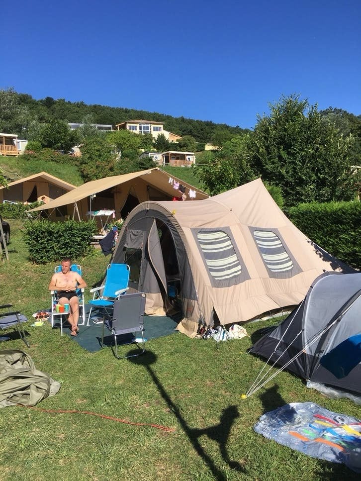 Mooie Redwood Maclura 390 Tent - 4 à 6 pers. gezinstent, Caravans en Kamperen, Tenten, tot en met 4, Gebruikt, Ophalen