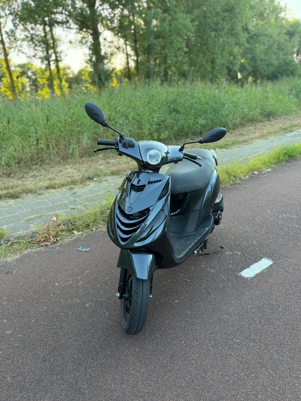 Piaggio Zip 50 i-get 2022 | 3.276 km | Malossi | 50 km/u, Ophalen, Zo goed als nieuw, Benzine, Zip