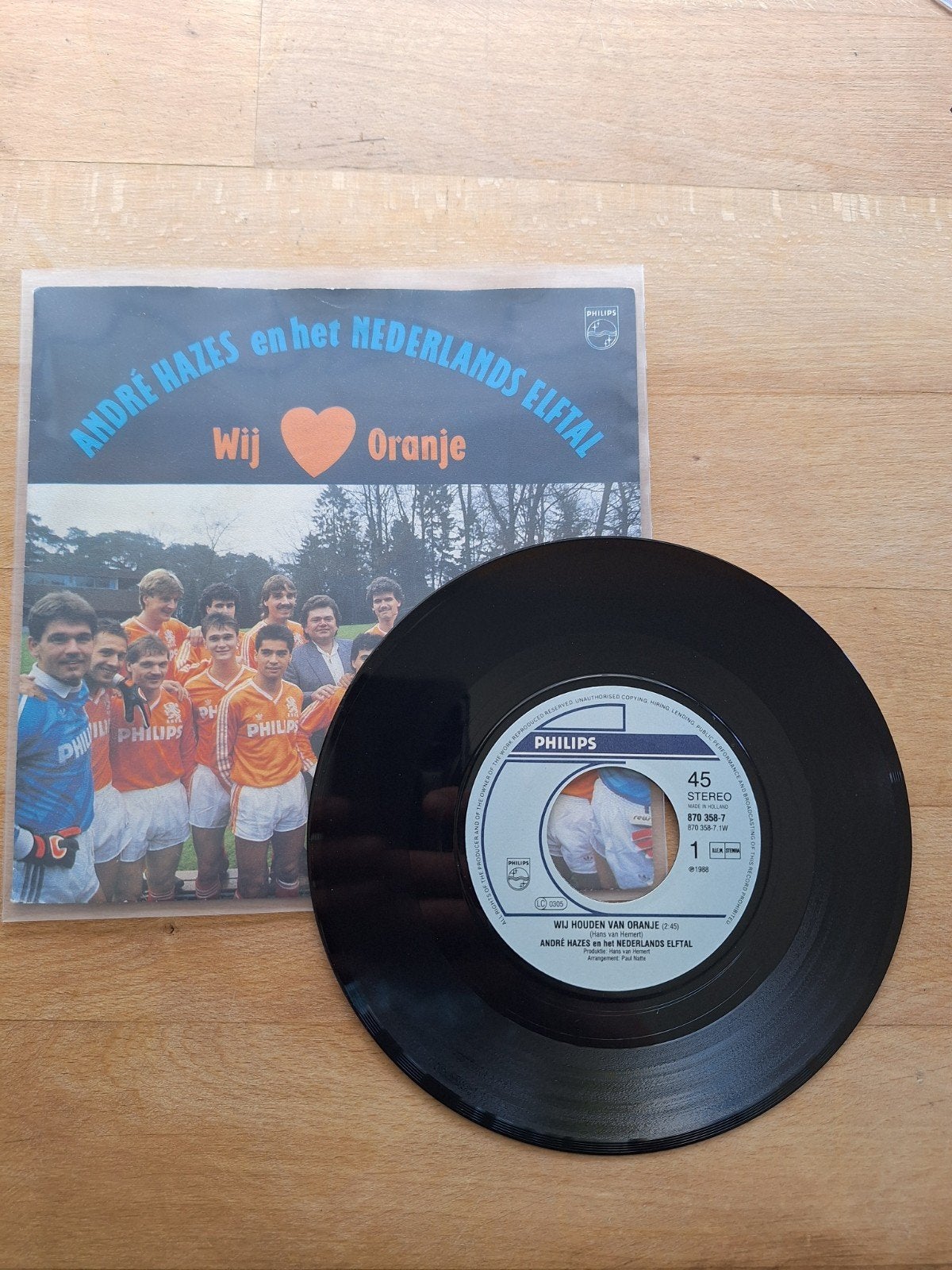 André Hazes en het Nederlands Elftal - Wij Houden van Oranje, Cd's en Dvd's, Vinyl Singles, Gebruikt, Fotohoes, 7 inch, Ophalen of Verzenden