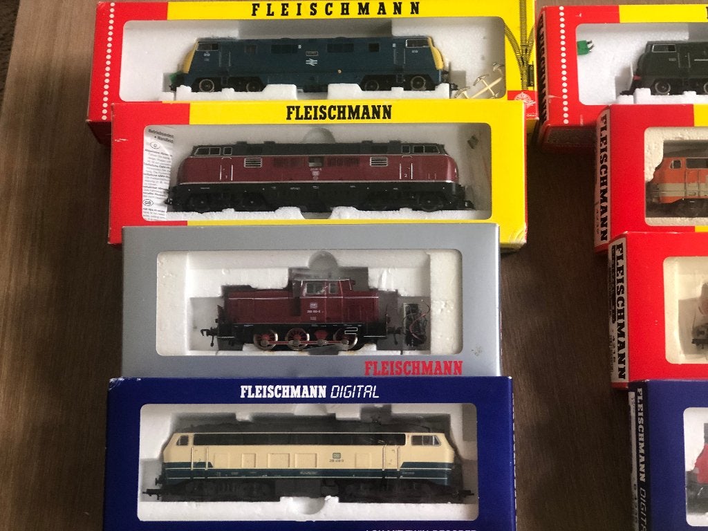 FLEISCHMANN  DIGITALE  DIESELLOCS  (304), Fleischmann, Nieuw, Ophalen of Verzenden, Gelijkstroom