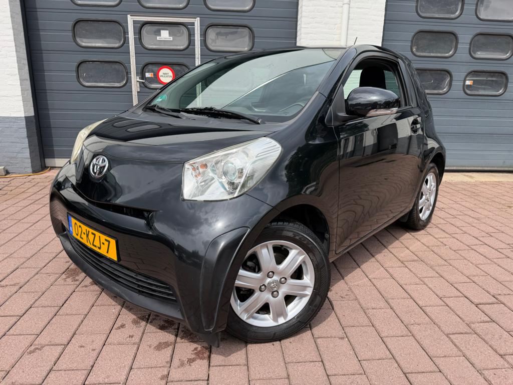 Toyota IQ 1.0 2009 Zwart Airco Nap, Auto's, Stof, Zwart, 4 stoelen, Handgeschakeld