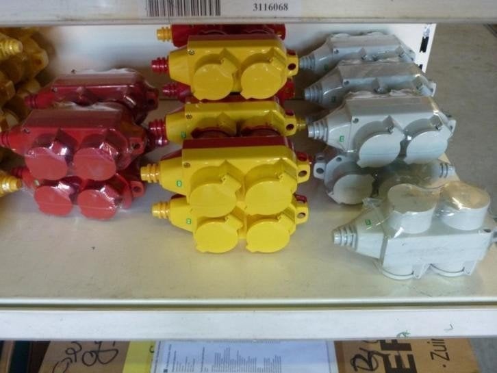 174. Schuko snoercentrale /4 delige verdeelkabel, Hobby en Vrije tijd, Ophalen of Verzenden, Nieuw