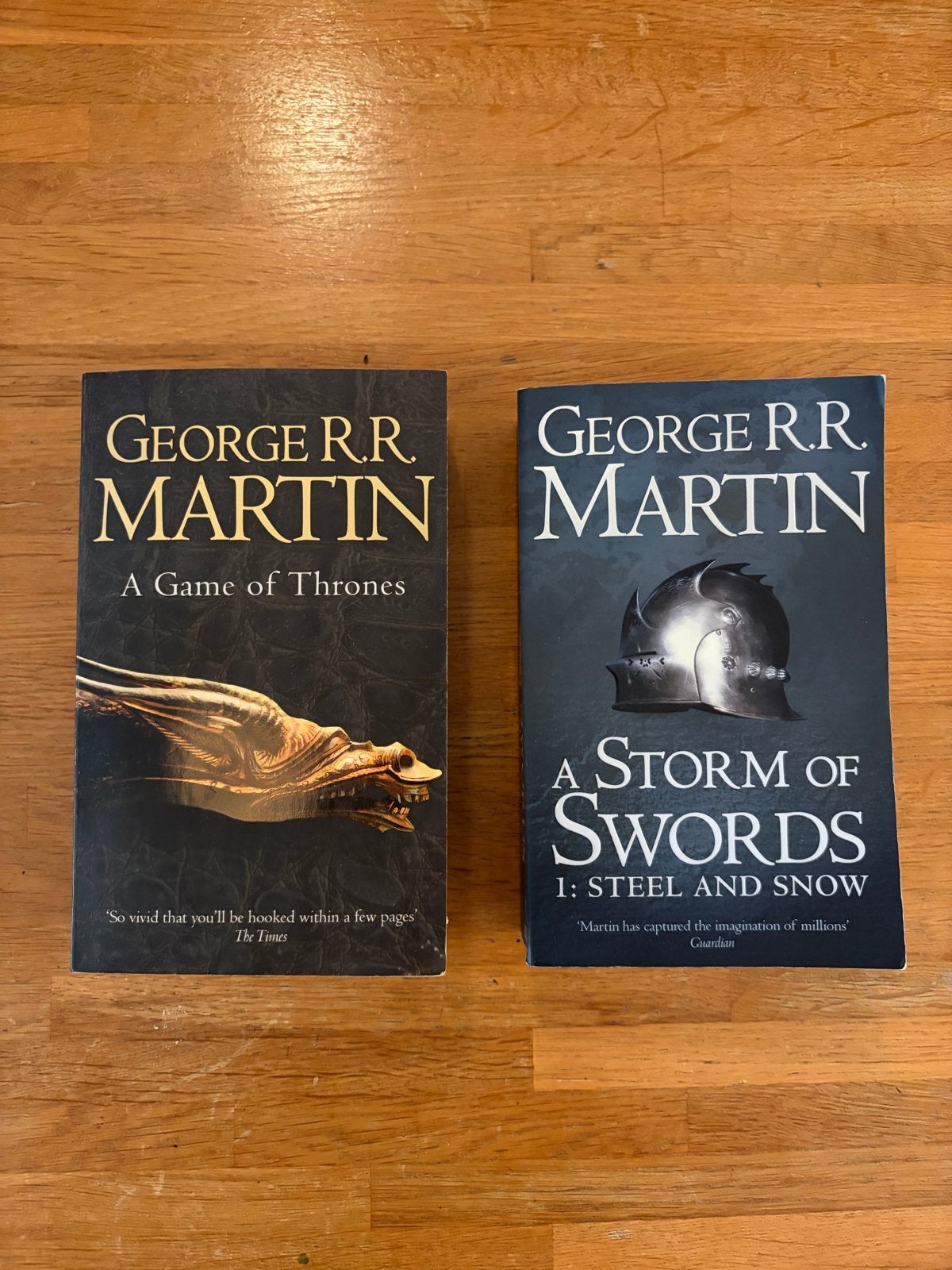 George R.R. Martin: A Game of Thrones & A Storm of Swords, Boeken, Ophalen of Verzenden, Gelezen