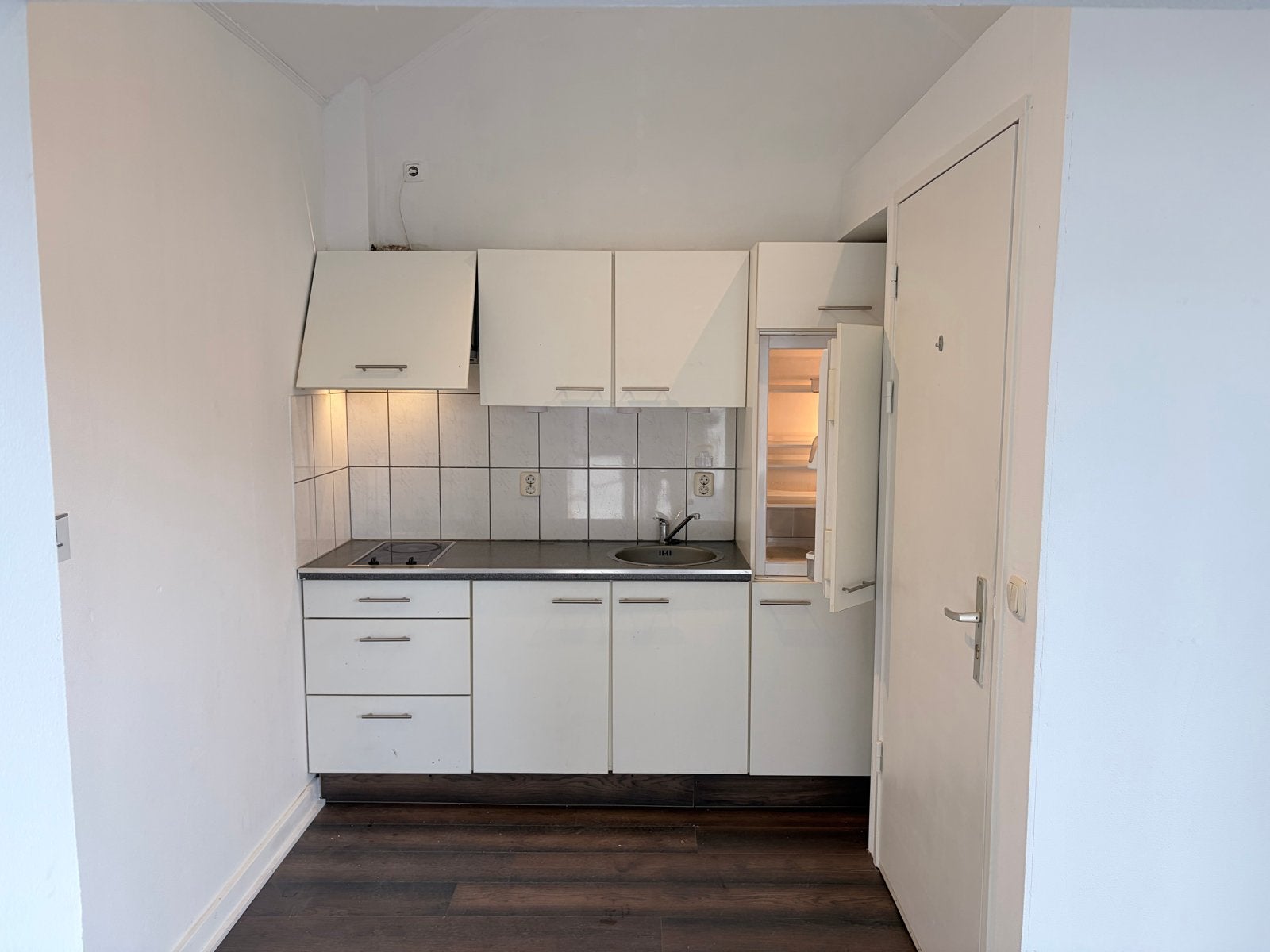 Studio in Eijsden – ca. 40 m², Huizen en Kamers, Studio