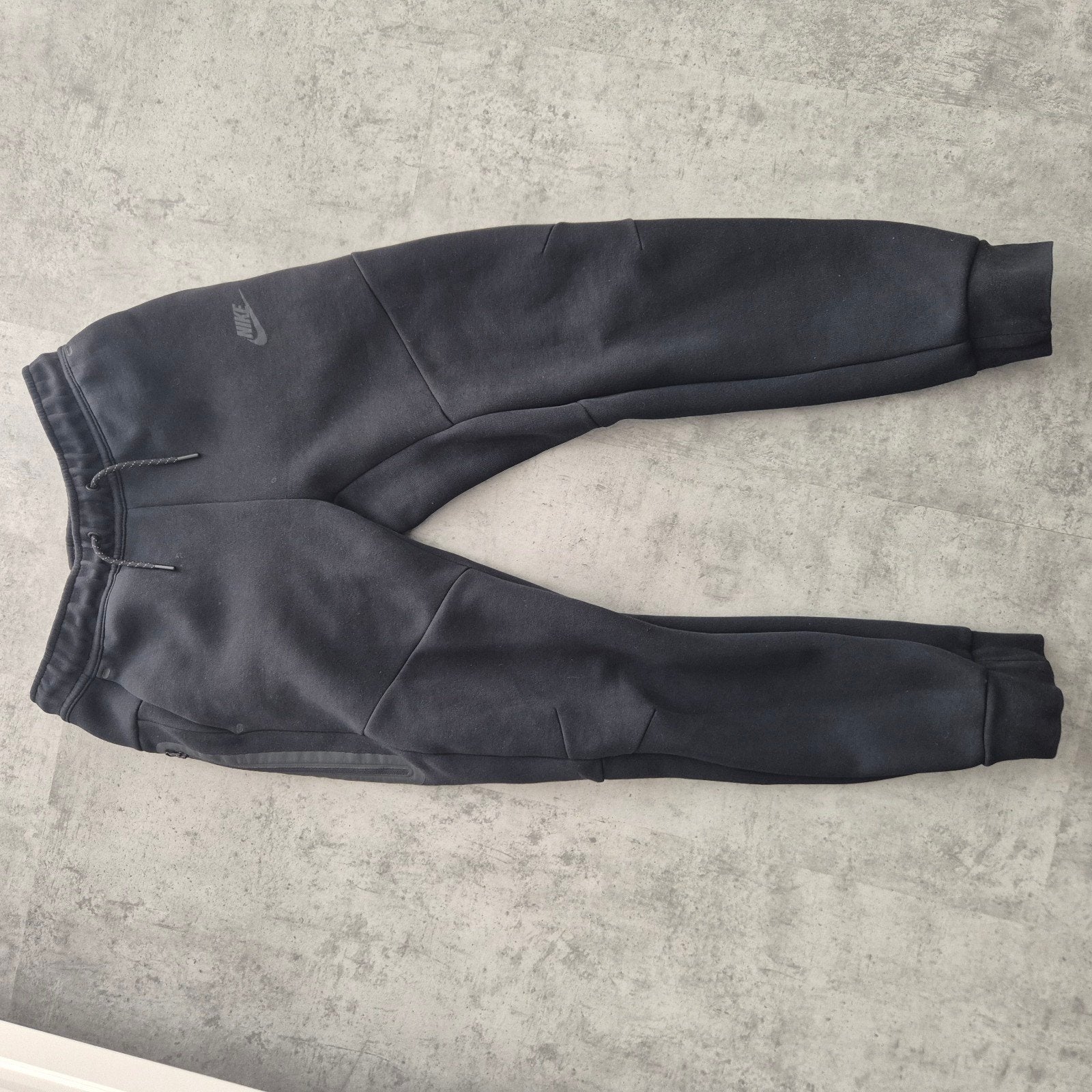 Nike Tech Fleece Trainingspak - Hoodie & Joggingbroek, Ophalen of Verzenden, Zo goed als nieuw, Overige maten