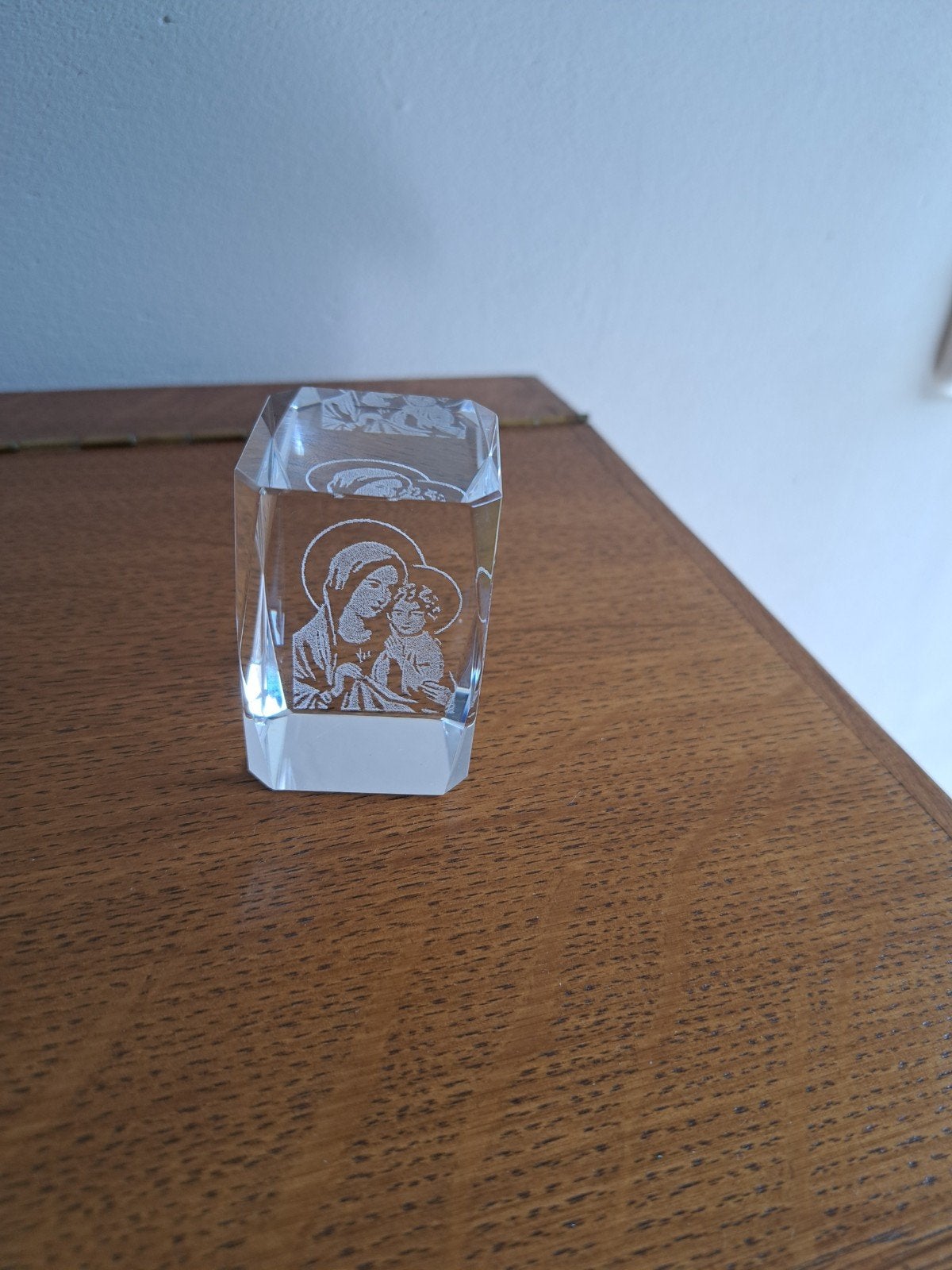 Glazen beeldje Maria met kind - 3D laser gegraveerd, Ophalen